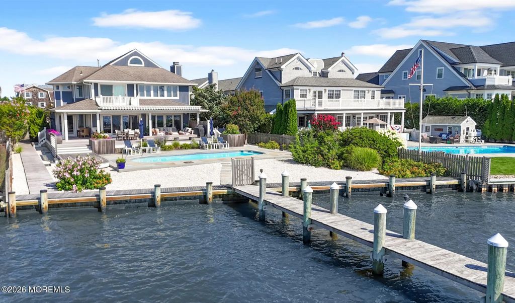 1052 Barnegat Lane, Mantoloking