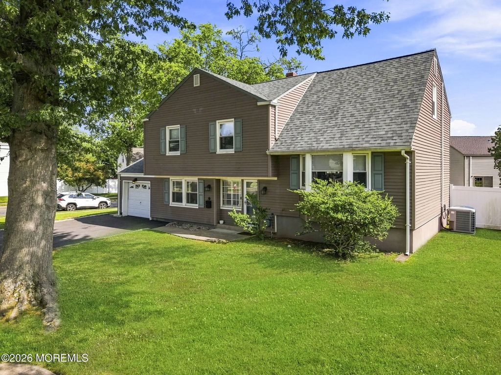 9 Meyer Road, Edison