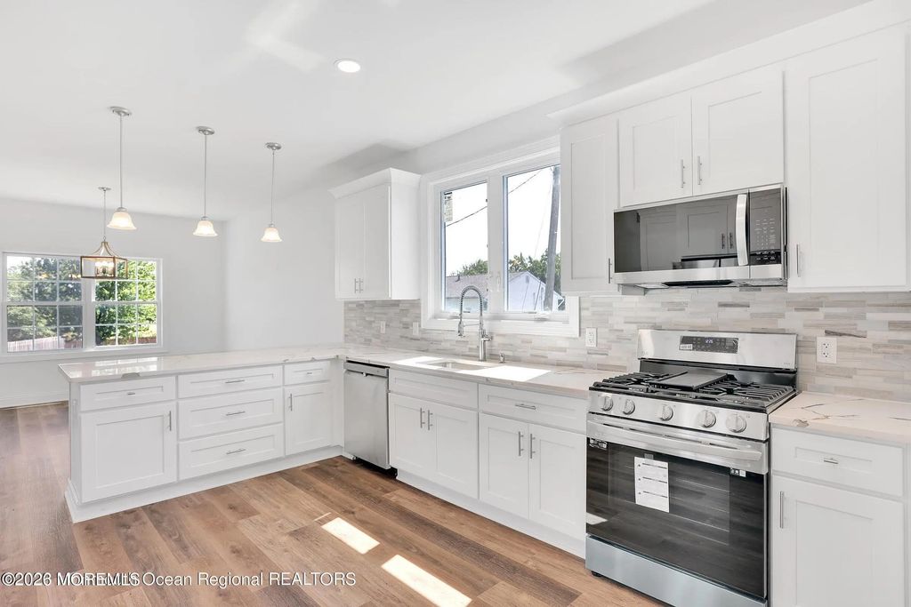 423 Prospect Avenue, Union Beach