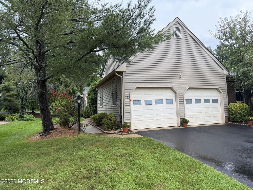 17 Betsy Ross Drive, Monroe