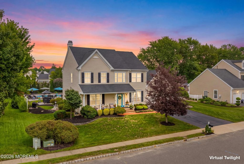31 Woodstown Drive, Freehold
