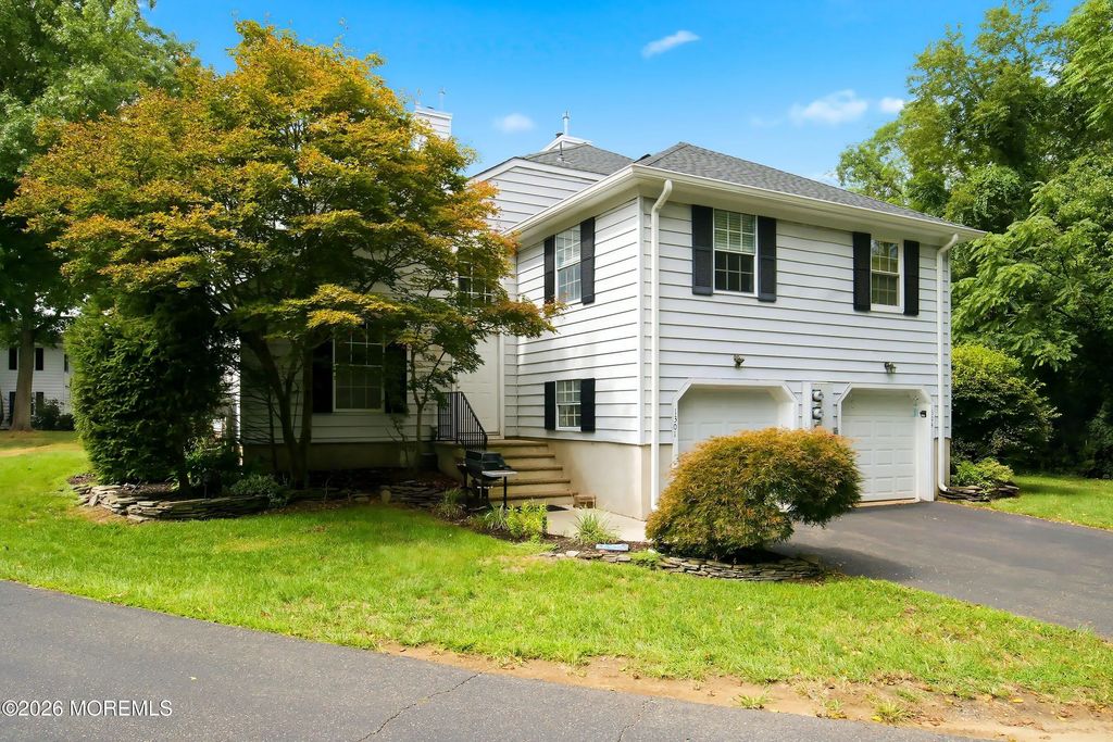 1301 Buckingham Circle, Middletown