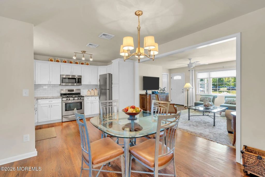 1114 Waterberry Court N, Toms River