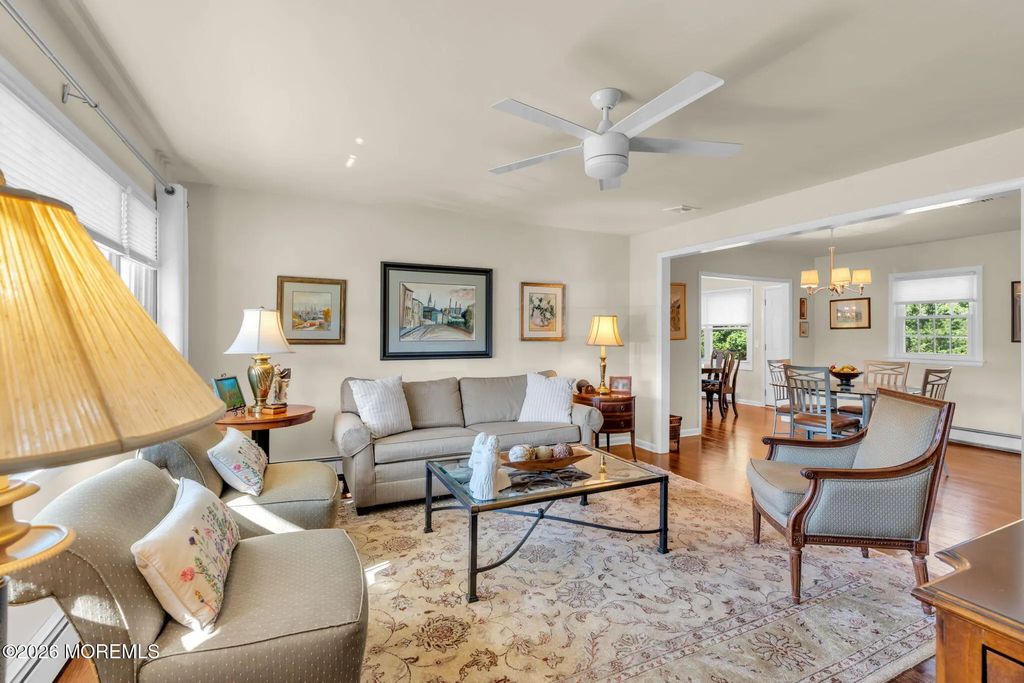 1114 Waterberry Court N, Toms River
