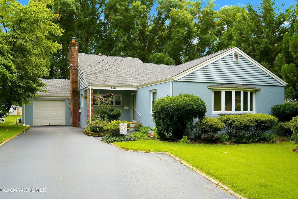 303 Florence Road, Middletown