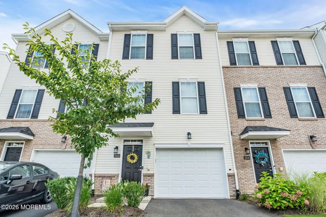 202 Discovery Road, Brick