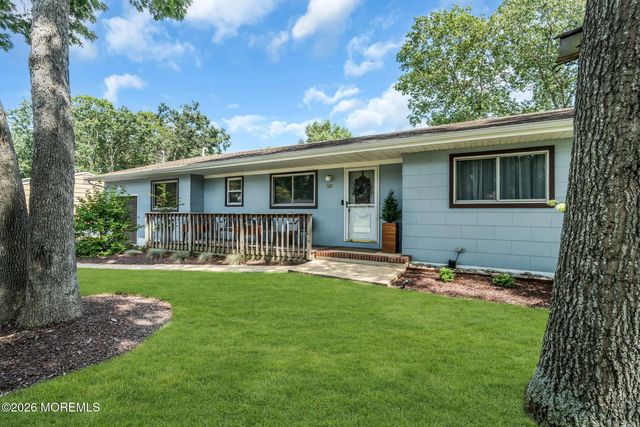 561 Oakhollow Lane, Lanoka Harbor