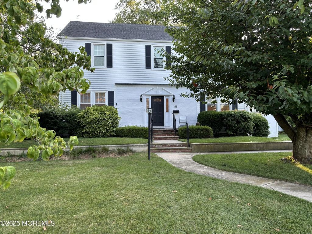 55 Pinewood Avenue, West Long Branch