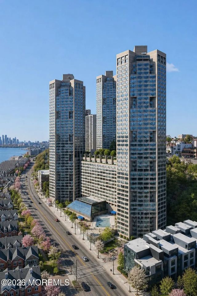 7000 Jfk Boulevard E, Guttenberg