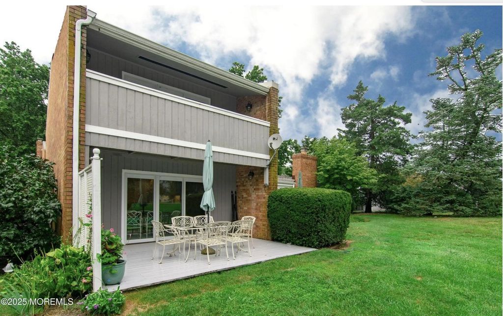 68 Linden Court, Spring Lake Heights