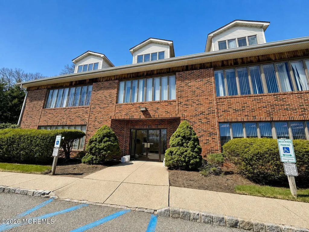 15 Kiel Avenue 201, Kinnelon