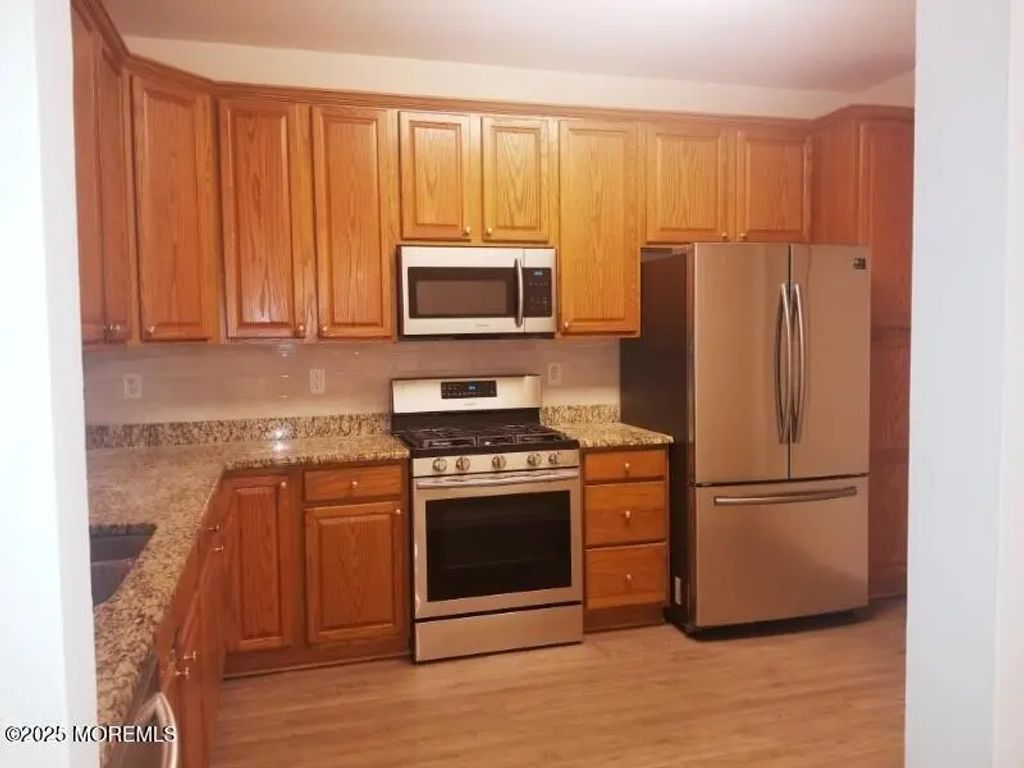 339 Saint Andrews Place, Manalapan