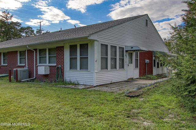 105 Hope Road D, Whiting