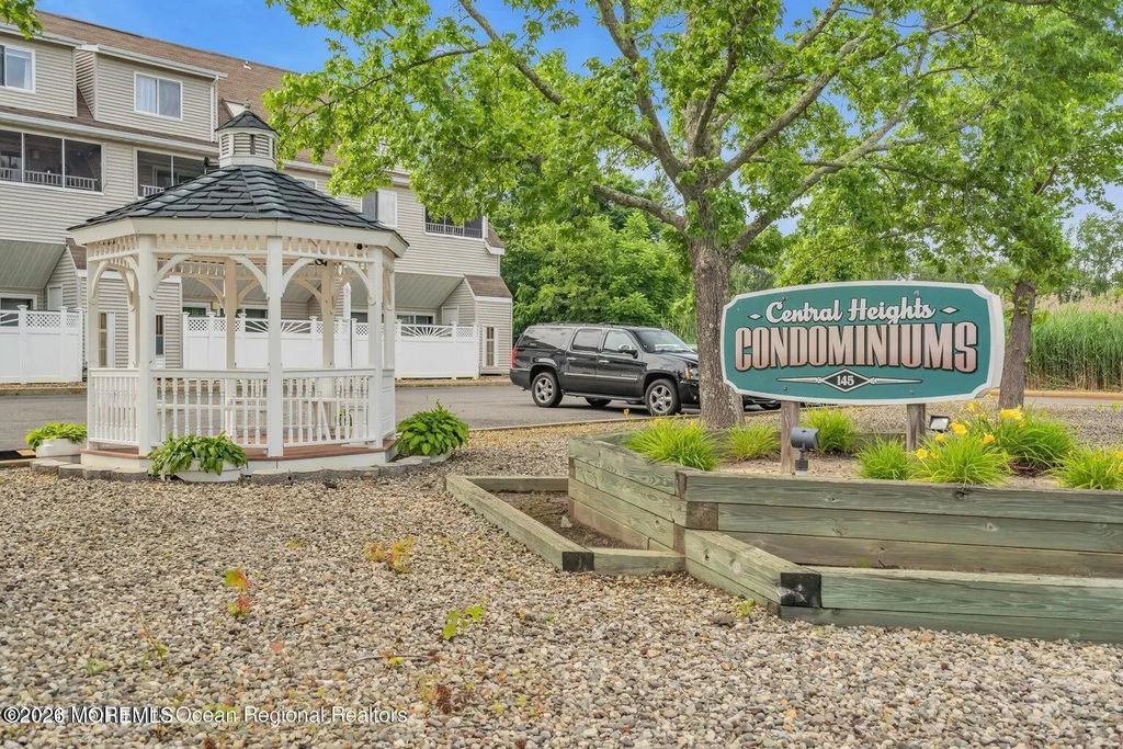 145 Central Avenue 10b, Island Heights