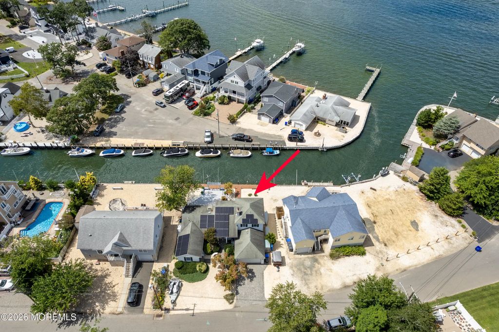 39 Lagoon Drive E, Brick
