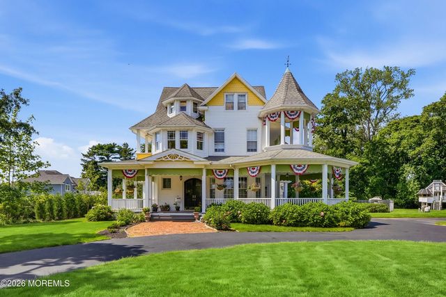360 Norwood Avenue, West Long Branch
