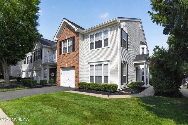 12 Berkshire Court, Manalapan