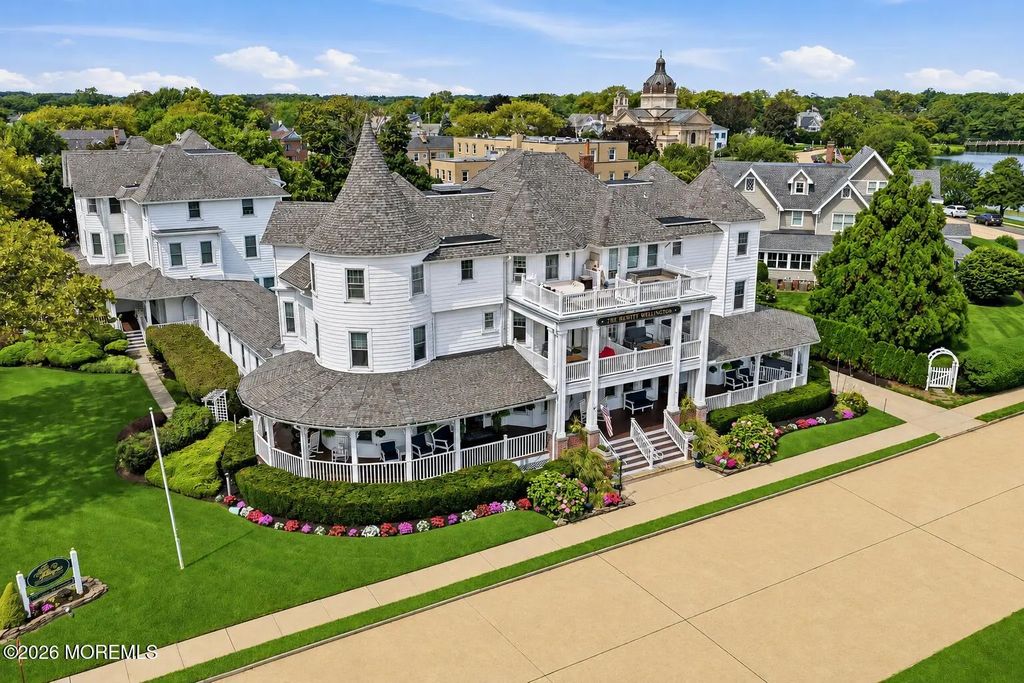 200 Monmouth Avenue 27, Spring Lake