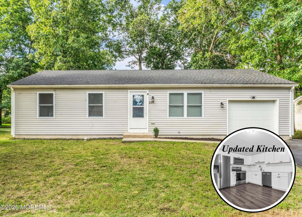 219 Tulip Street, Browns Mills