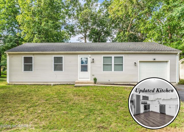 219 Tulip Street, Browns Mills