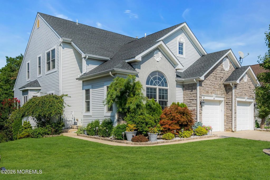 48 Spring Lake Boulevard, Waretown