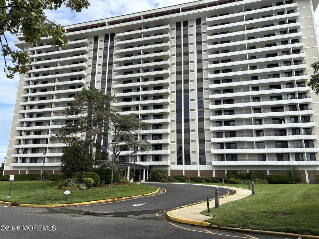 1 Channel Drive 1003, Monmouth Beach