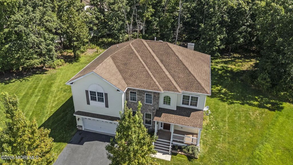 14 Angel Court, Howell