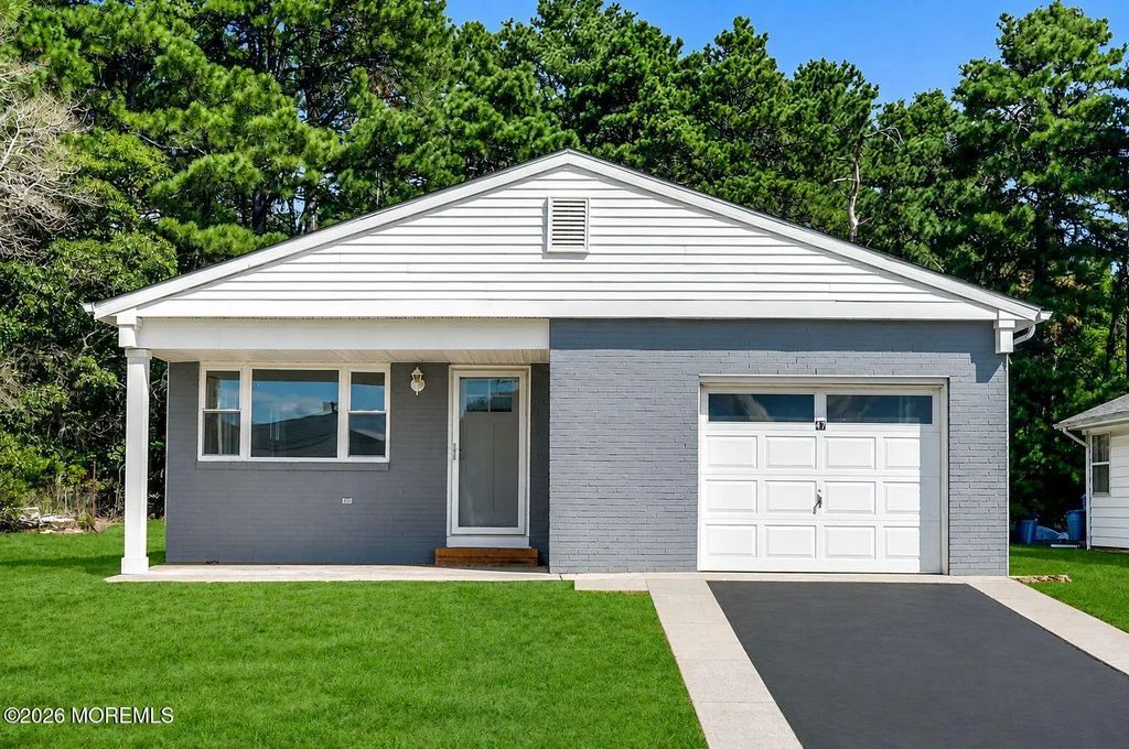 47 Doral Drive, Toms River