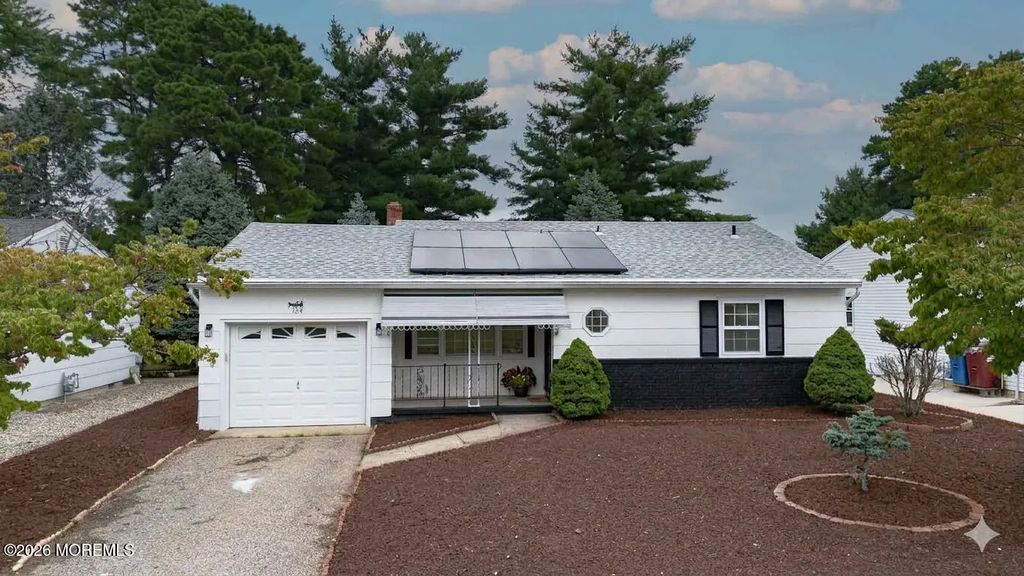124 Northumberland Drive, Toms River
