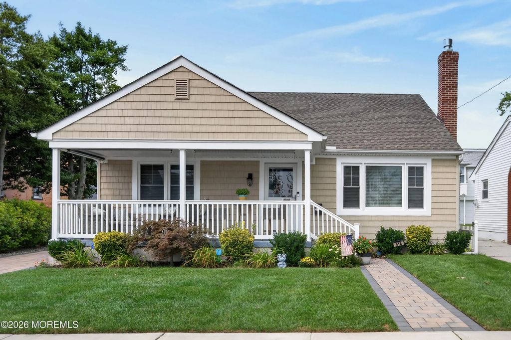 418 Burlington Avenue, Bradley Beach