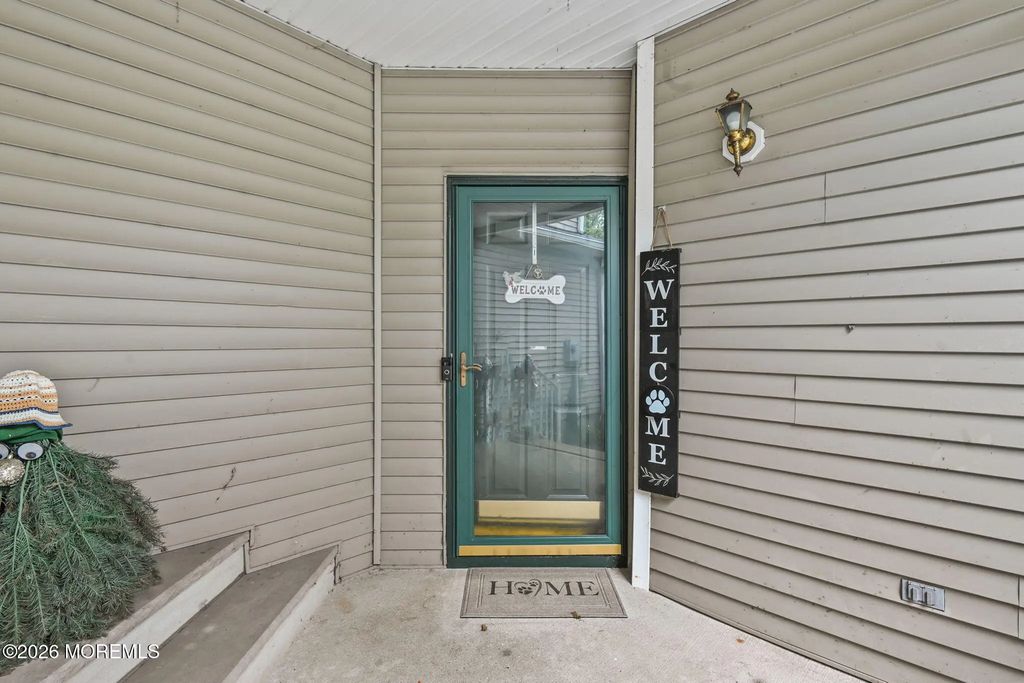 12 Cypress Court 2612, Clinton
