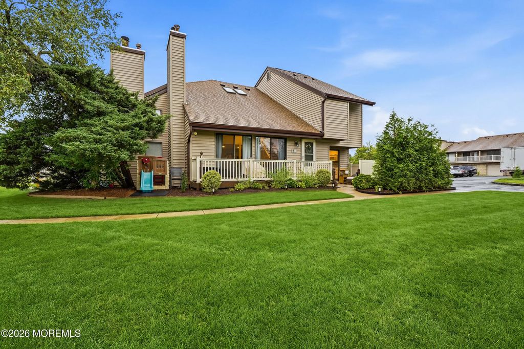 81 Cotswold Circle, Ocean Twp