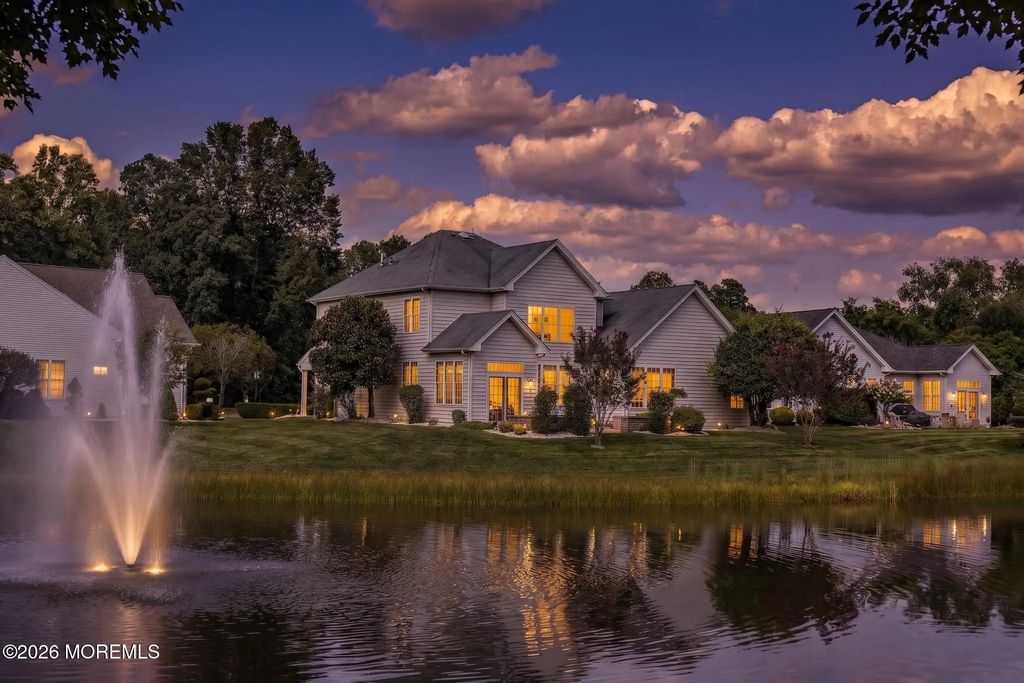 3 Halecrest Court, Freehold