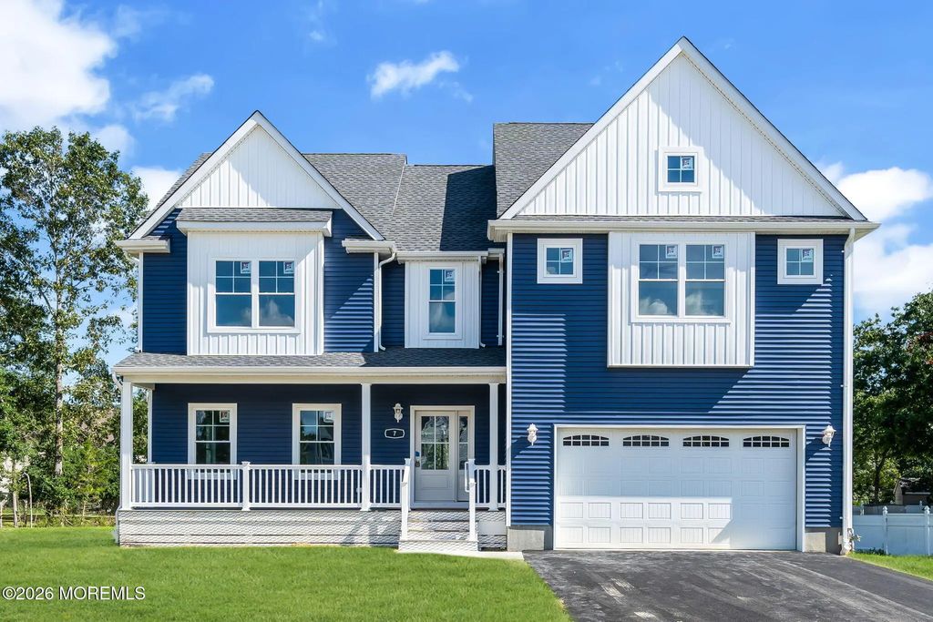 7 Potters Court, Bayville