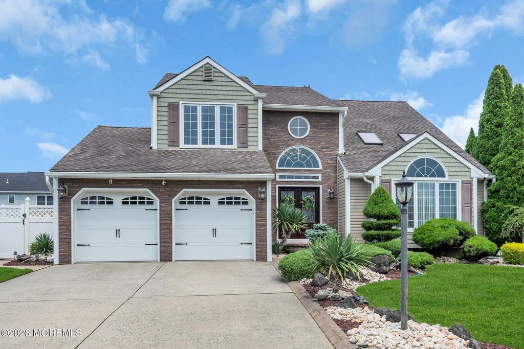 14 Melissa Lane, Howell