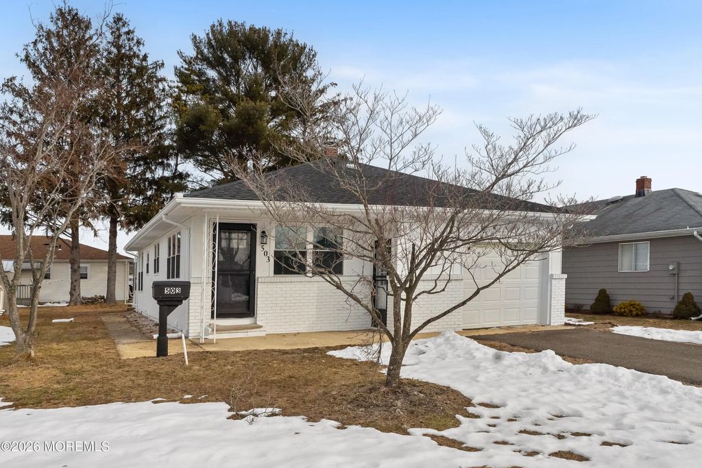 503 Jamaica Boulevard, Toms River