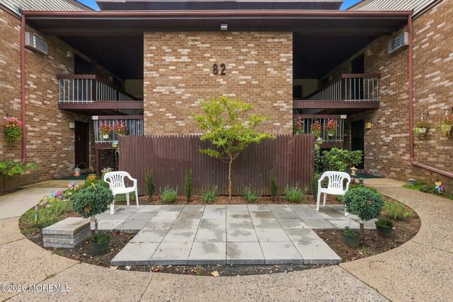 82 Amberly Drive A, Manalapan