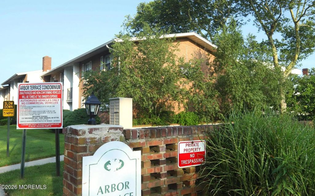 735 Greens Avenue 15b, Long Branch