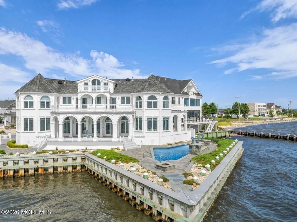 1308 Laurel Boulevard, Lanoka Harbor