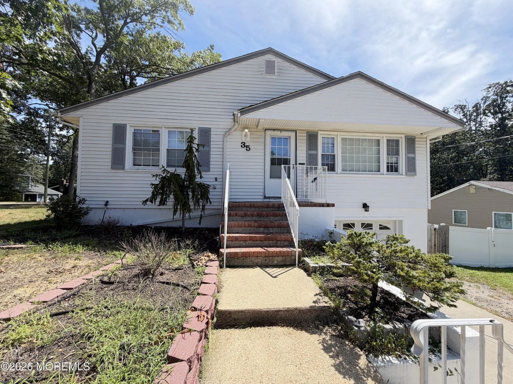 35 Ruth Place, Eatontown