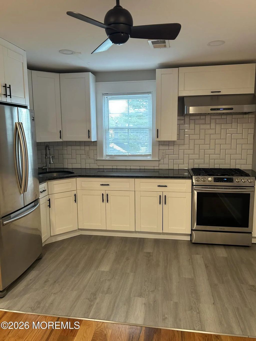 415 E 3rd Avenue 2l, Roselle