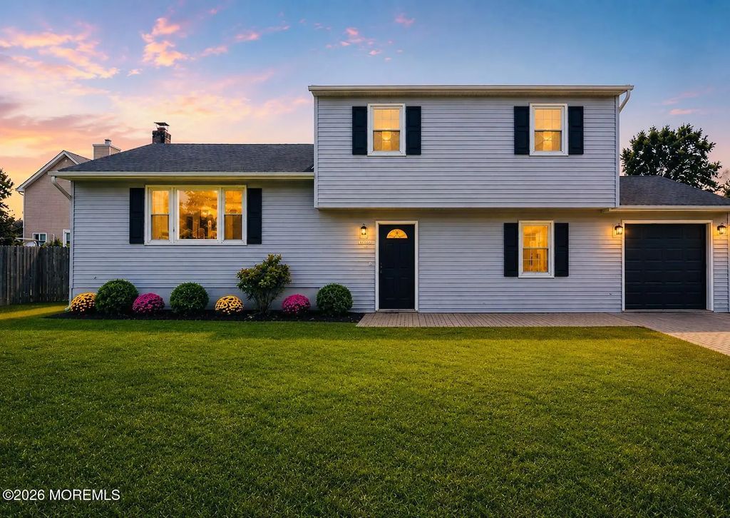 1532 8th Avenue, Toms River