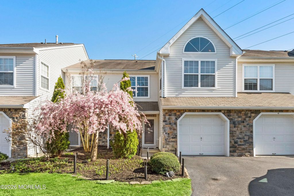 46 Buford Court, Tinton Falls