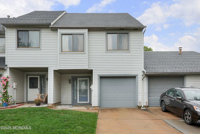 117 Lexington Circle, Matawan