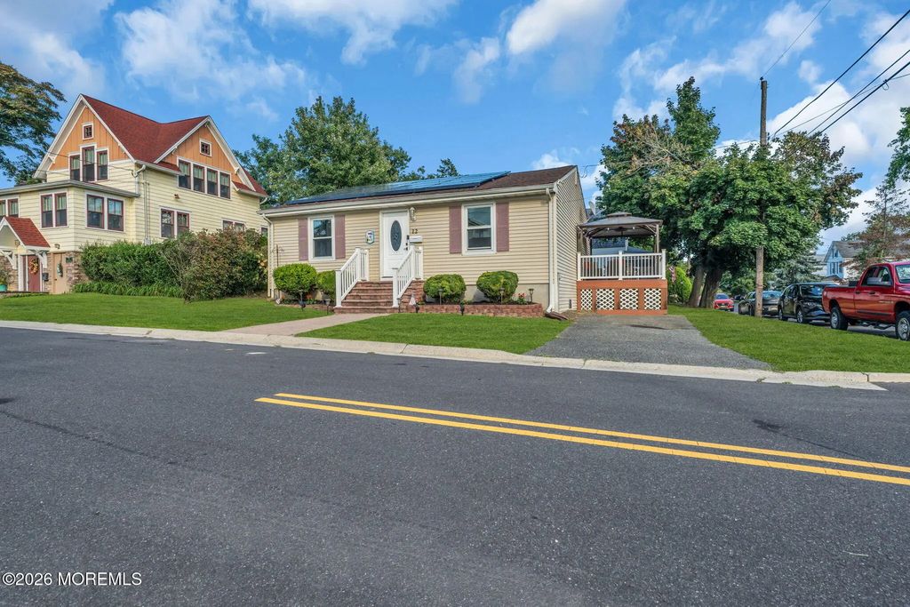 12 Raritan Avenue, Leonardo