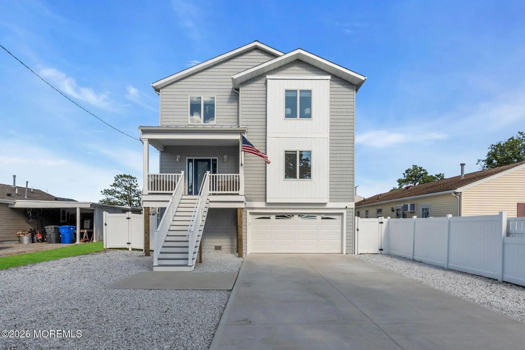 104 Cedar Berry Lane, Toms River