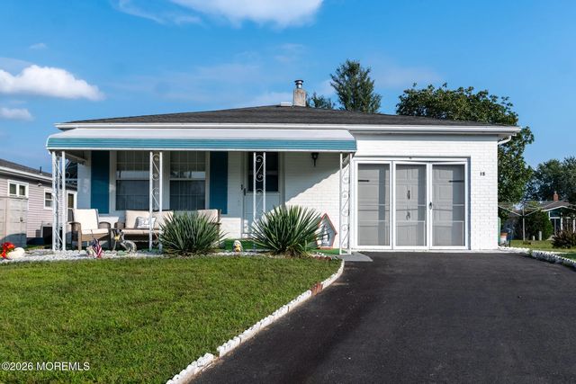15 Monaco Court, Toms River