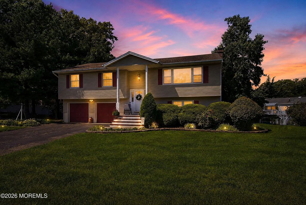 3 Masada Court, Toms River