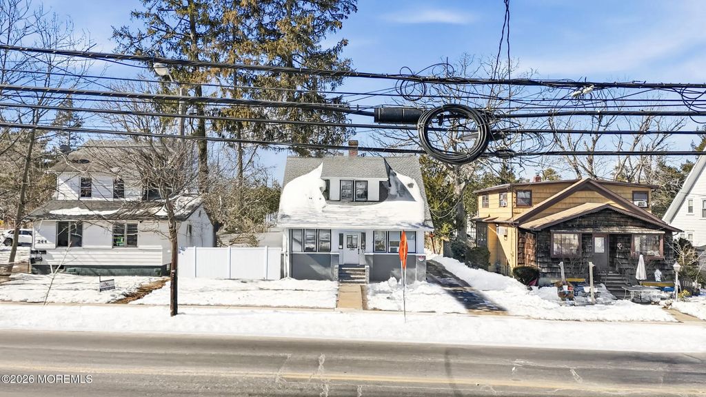 240 River Avenue, Lakewood