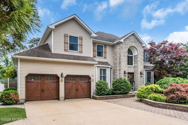 271 Kettle Creek Road, Toms River